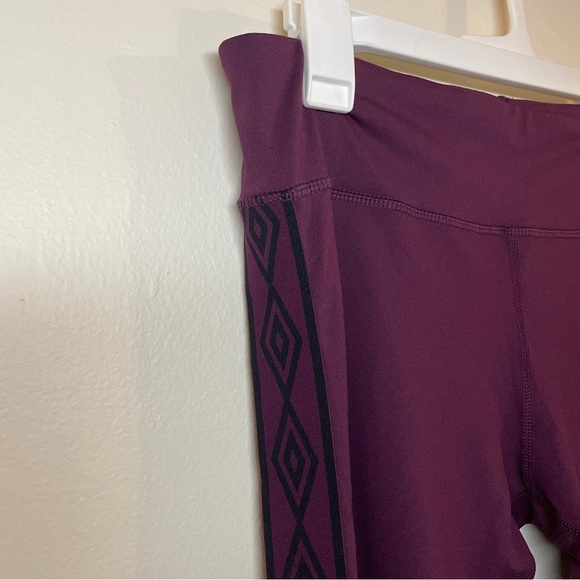 🔥 Umbro | Women's Full Length Purple Athletic Leggings/Tights Sz Large - Picture 5 of 5